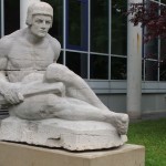 Restaurierte Figur Frieden auf dem Gelände der Falckenstein-Kaserne [Quelle: Verein der Freunde und Förderer Barbara-Denkmal e.V. Koblenz]